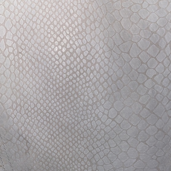 39. Alfani Women's Zip Up Leather  Jacket  Snake Print Cream  Size XL - Picture 3 of 6